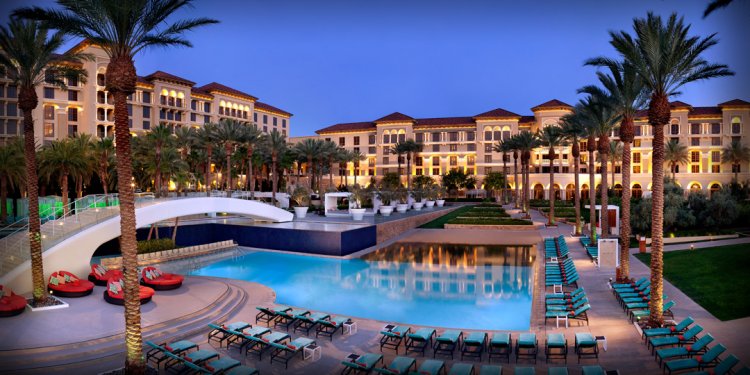 Hotels with Free Parking