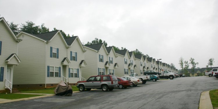 Golf Course Manor Apartments