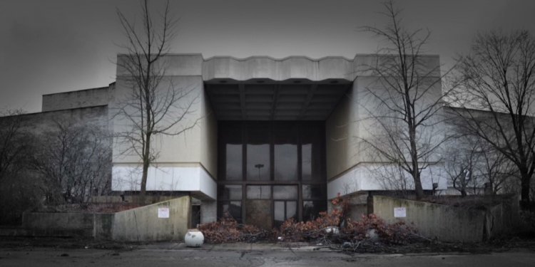Randall mall demolition